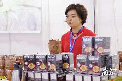 深化經(jīng)貿(mào)合作，第十二屆加博會(huì)再簽境外招展協(xié)議并創(chuàng)新推出越南旅游團(tuán)服務(wù)